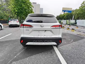 Toyota Corolla Cross LE 2023 Blanc