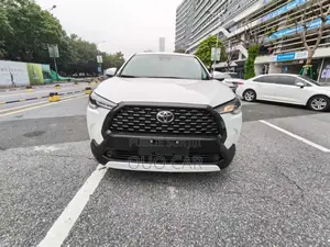 Toyota Corolla Cross LE 2023 Blanc