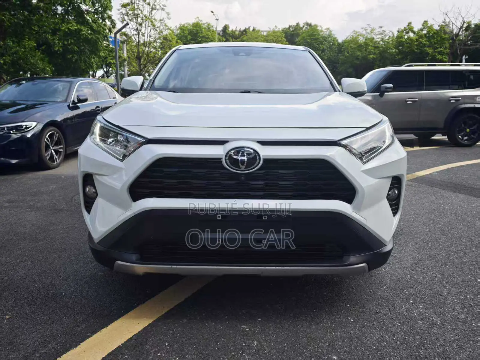 Toyota RAV4 LE 2022 Noir