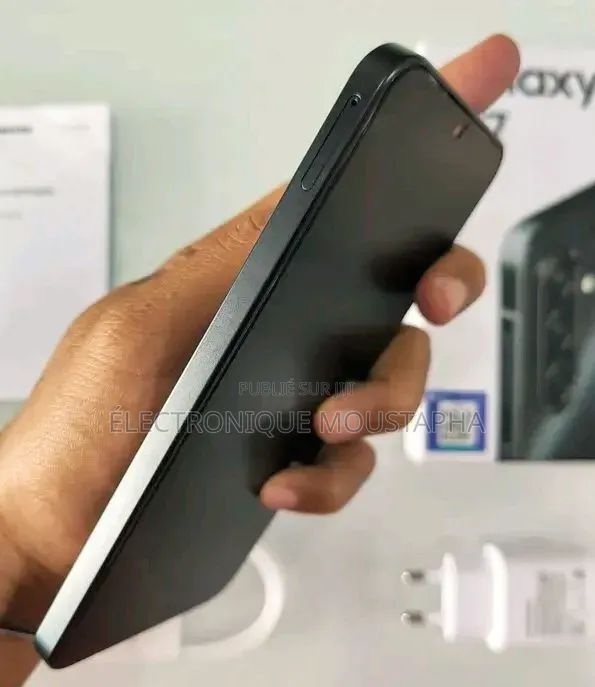 Nouveau Samsung Galaxy A17 5G 128 GB Noir