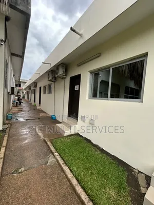 Meublé 20chbre Duplex dans Zié Multi-Service, Cocody à Vendre