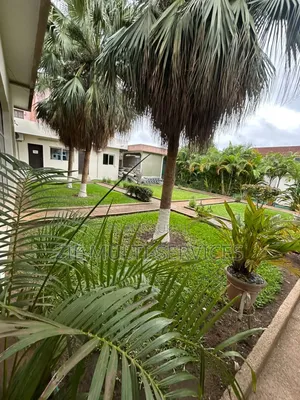 Meublé 20chbre Duplex dans Zié Multi-Service, Cocody à Vendre