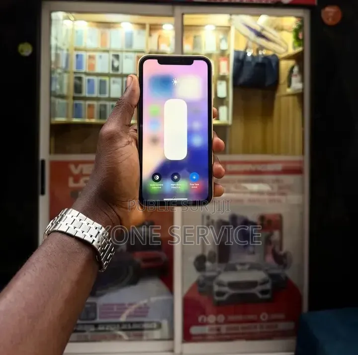 Nouveau Apple iPhone XR 128 GB Autre