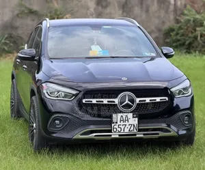 Mercedes-Benz GLA 250 2021 Bleu