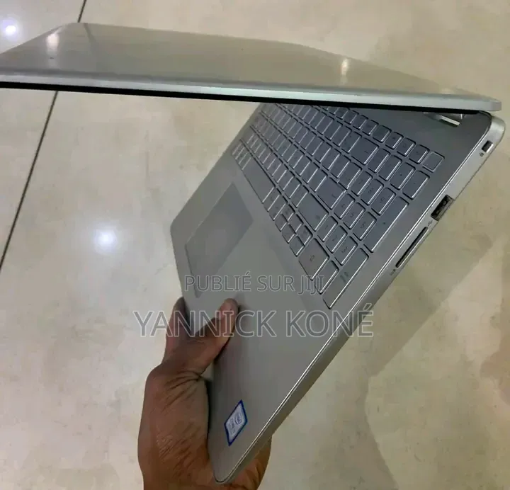 Nouveau HP EliteBook 840 G5 16GB Intel Core i7 HDD 512GB