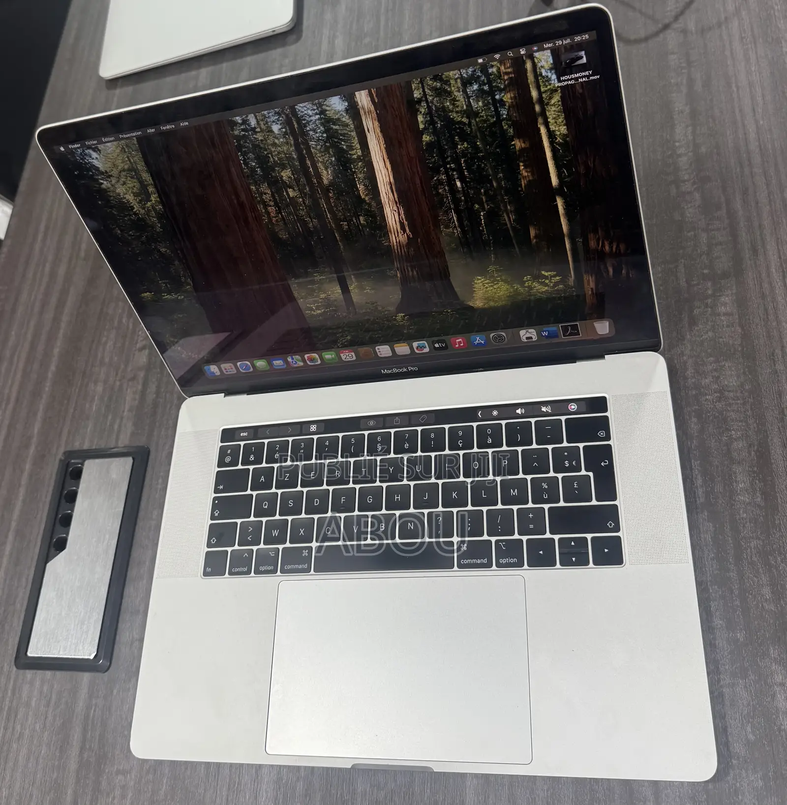 Ordinateur portable Apple MacBook Pro 2018 16GB Intel Core i7 SSD 256GB