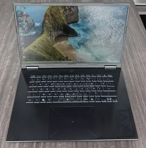 Ordinateur portable Gigabyte AERO 16 32GB Intel Core i7 SSD 1T