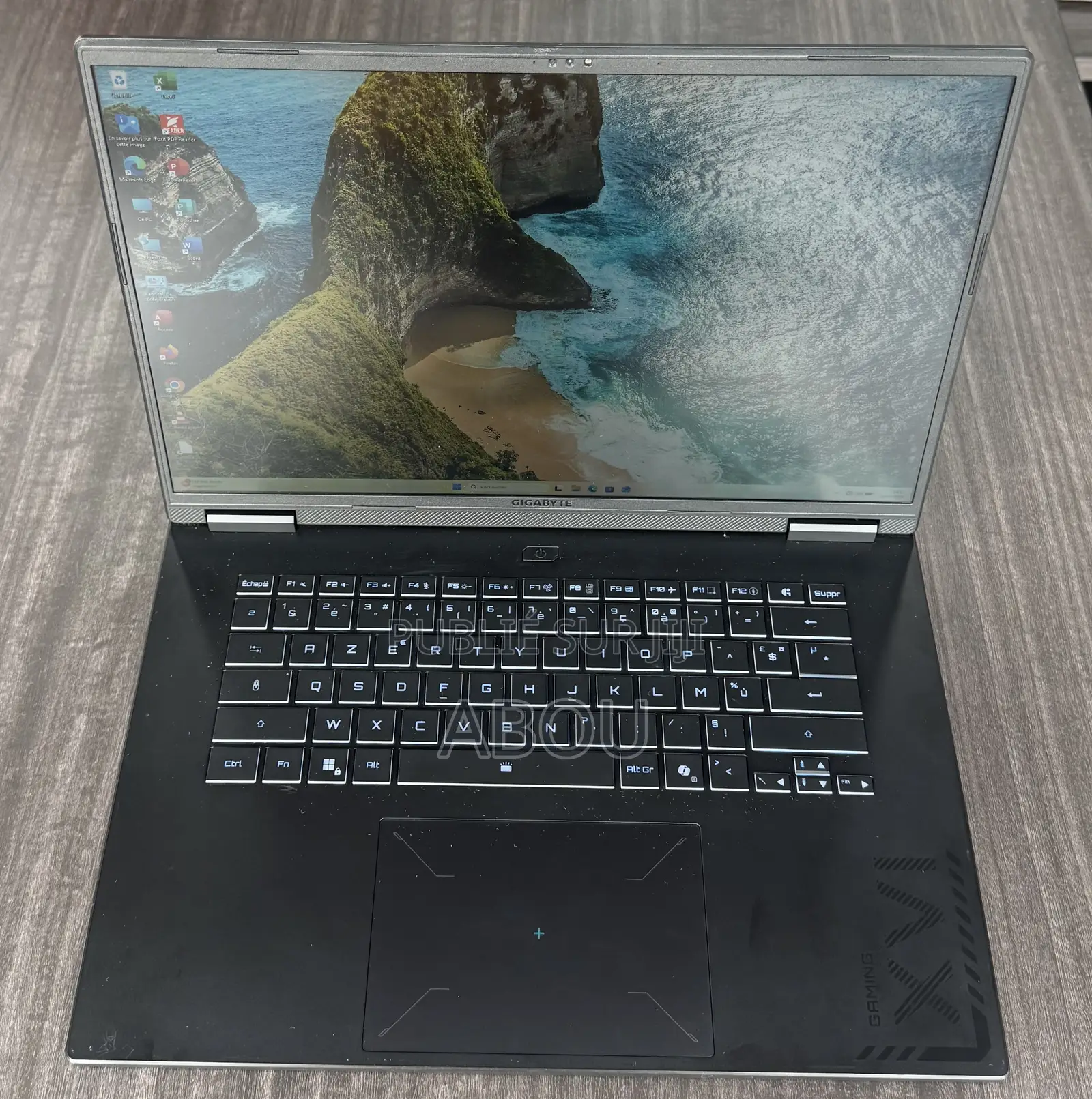 Ordinateur portable Gigabyte AERO 16 32GB Intel Core i7 SSD 1T