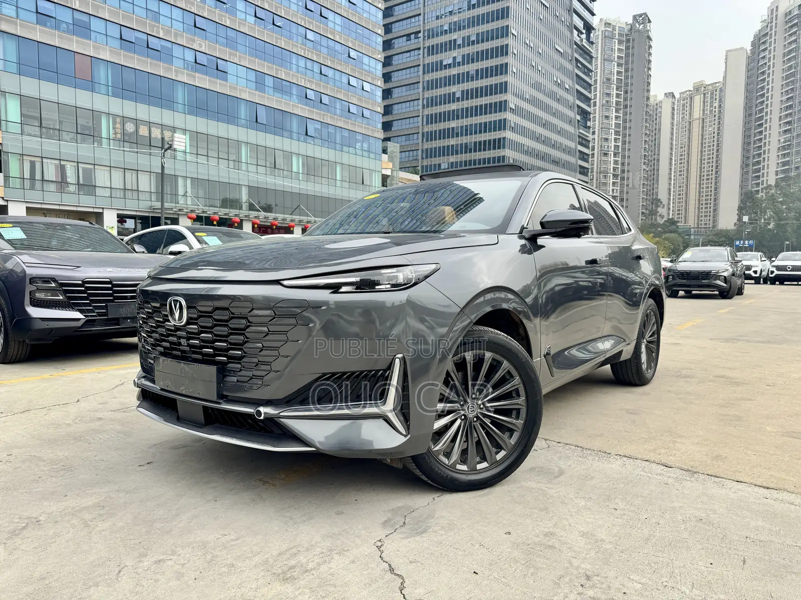 Changan UNI-K 2.0 Petrol FWD 2022 Gris