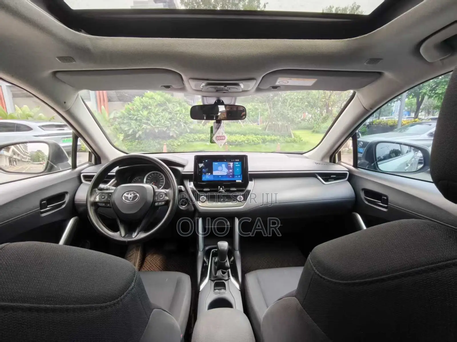 Toyota Corolla Cross LE 2023 Gris