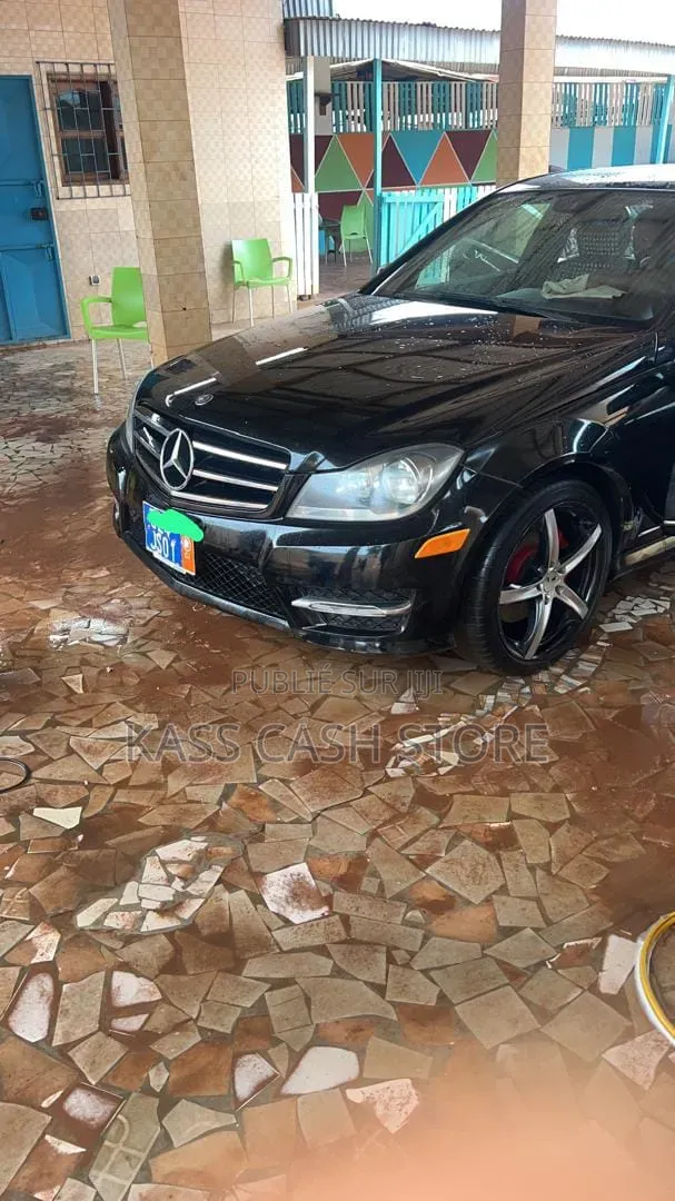 Mercedes-Benz C300 2014 Noir