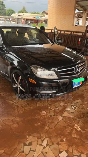 Mercedes-Benz C300 2014 Noir