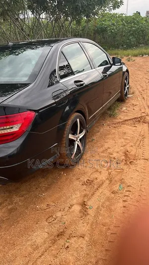 Mercedes-Benz C300 2014 Noir