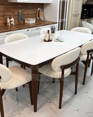 Table À Manger