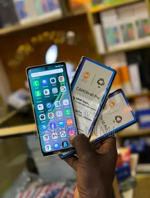 Nouveau Tecno Camon 40 Pro 4G 256 GB Autre