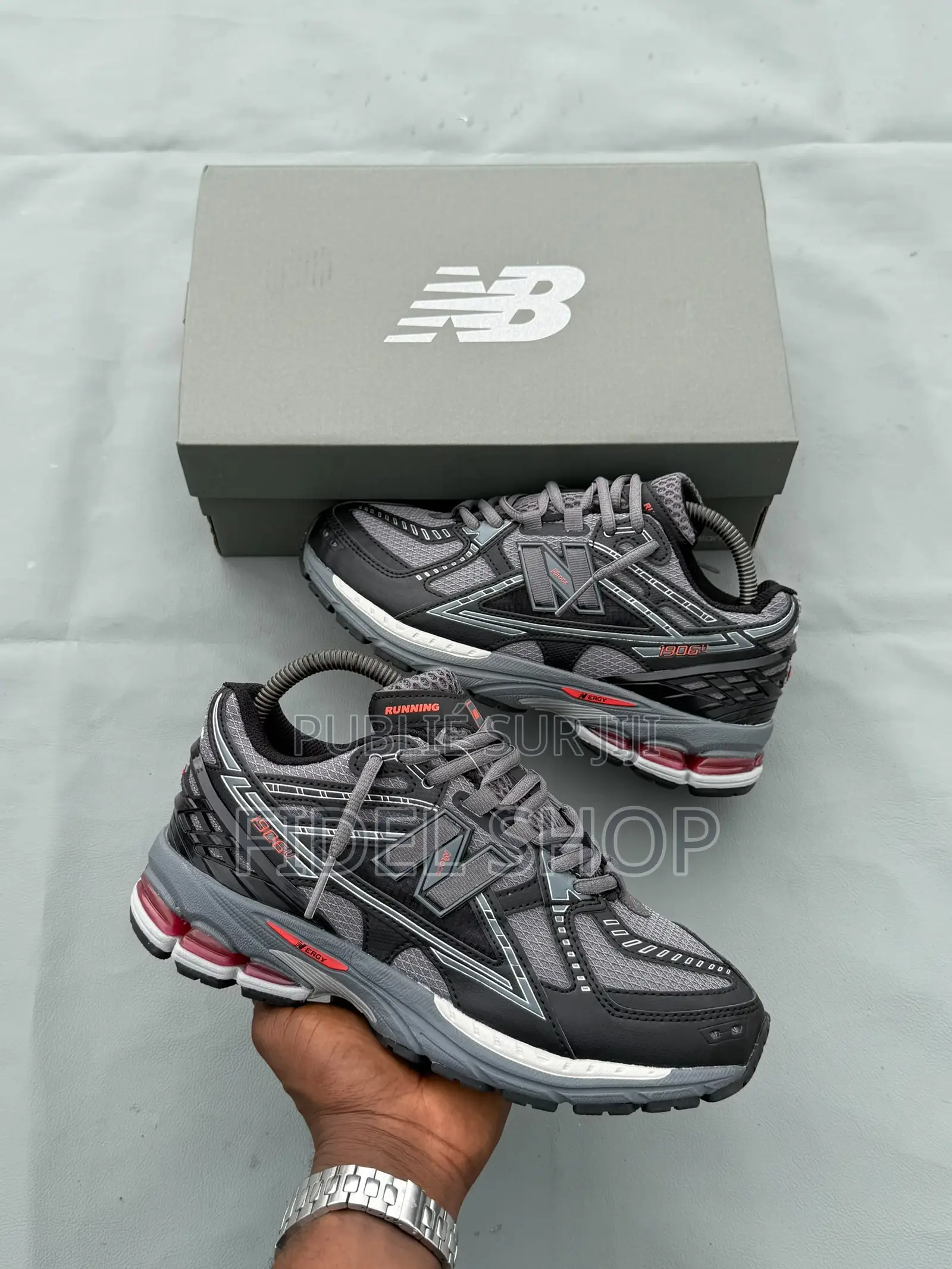New Balance 1906