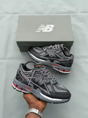 New Balance 1906