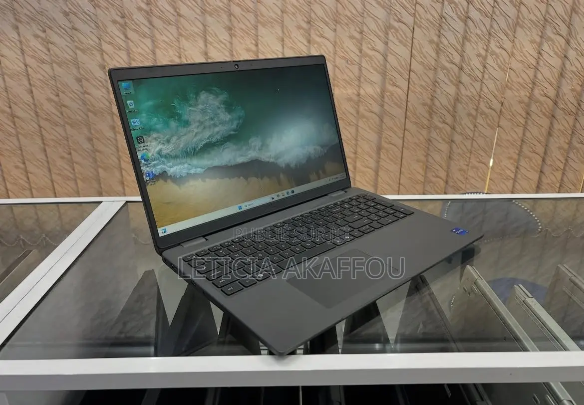 Nouveau Dell Latitude 3550 16GB Intel Core i7 SSD 512GB