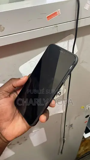 Apple iPhone 11 128 GB Noir