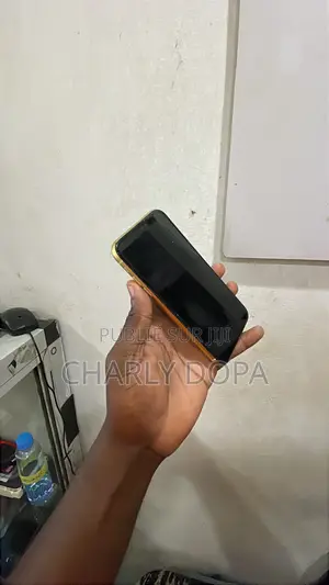 Apple iPhone 11 128 GB Jaune