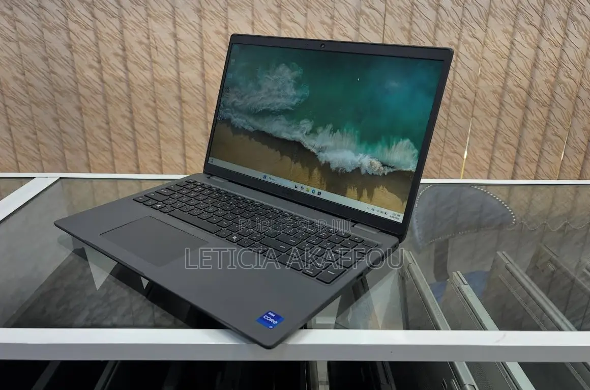 Nouveau Dell Latitude 3550 16GB Intel Core i7 SSD 512GB