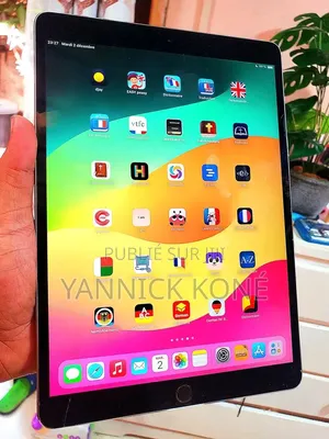 Nouveau Apple iPad (2025) 4 GB Blanc