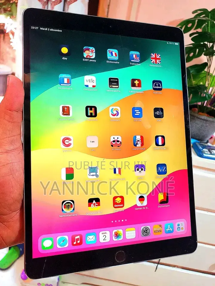 Nouveau Apple iPad (2025) 4 GB Blanc