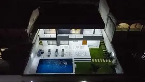 Meublé 4chbre Duplex dans Grâces Immobilier, Cocody à Louer