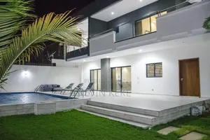 Meublé 4chbre Duplex dans Grâces Immobilier, Cocody à Louer