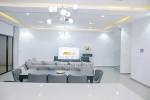 Meublé 4chbre Duplex dans Grâces Immobilier, Cocody à Louer