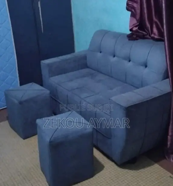 Fauteuil + 2 Pouffes