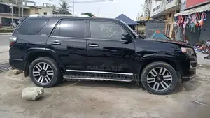 Toyota RAV4 2021 Noir