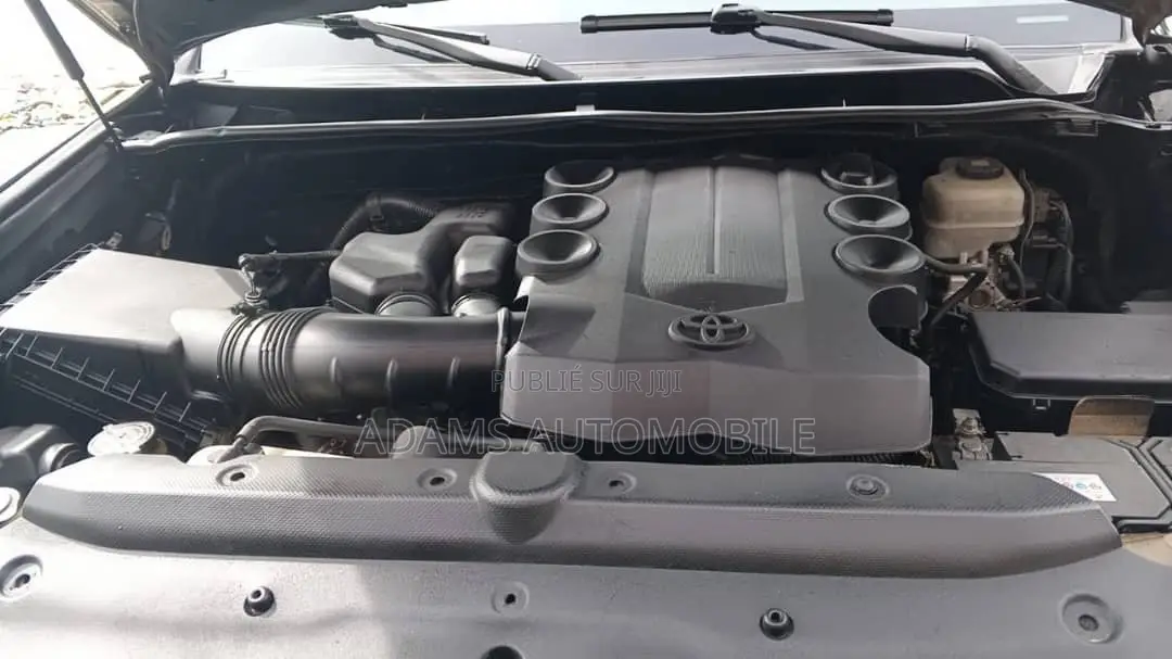 Toyota RAV4 2021 Noir
