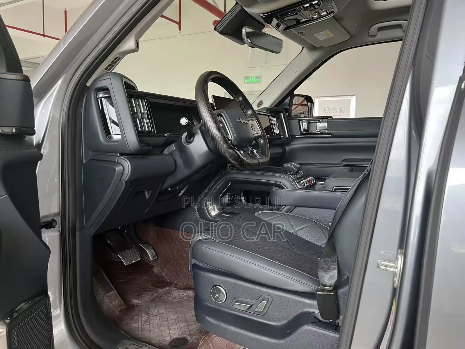 BYD Leopard 5 2025 Gris