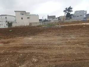 Une Grosse Opportunité Dans La Commune De Bingerville À Ne Surtout