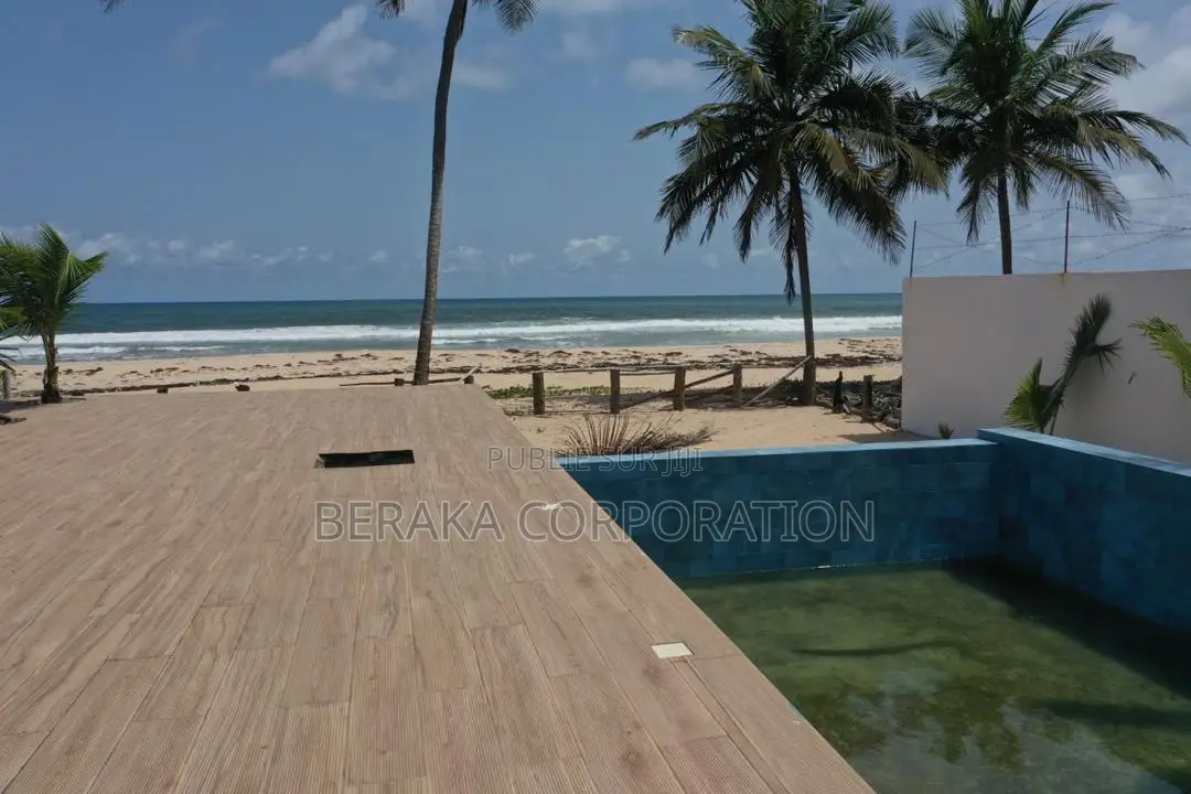 5chbre Chalet dans Beraka Corporation, Boulay Island à Vendre