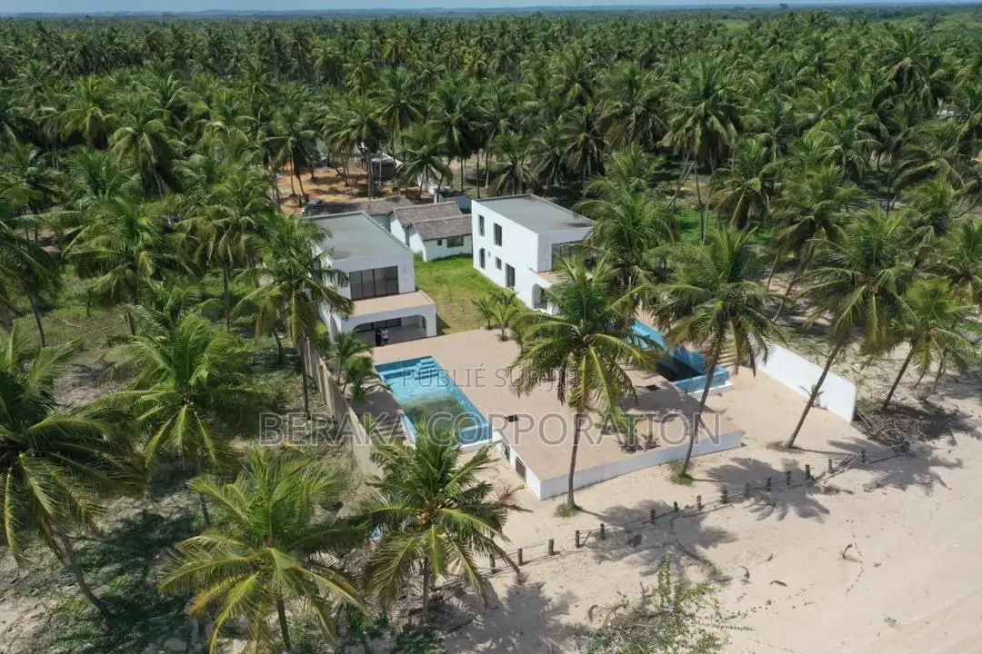 5chbre Chalet dans Beraka Corporation, Boulay Island à Vendre