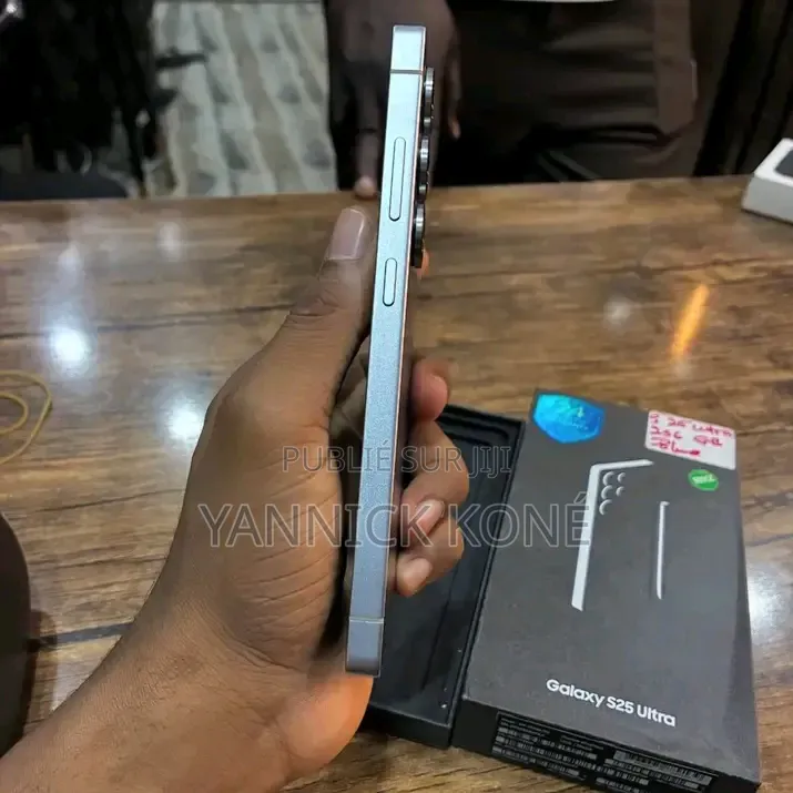 Nouveau Samsung Galaxy S25 Ultra 256 GB Noir