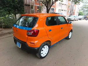 Suzuki S-Presso 2023 Orange
