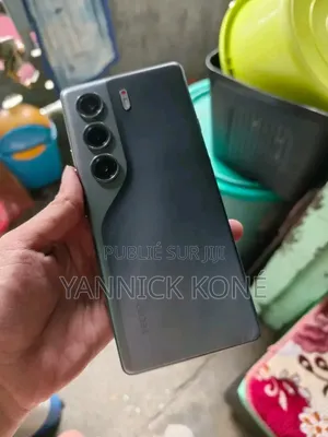 Nouveau Tecno Camon 40 256 GB Bleu