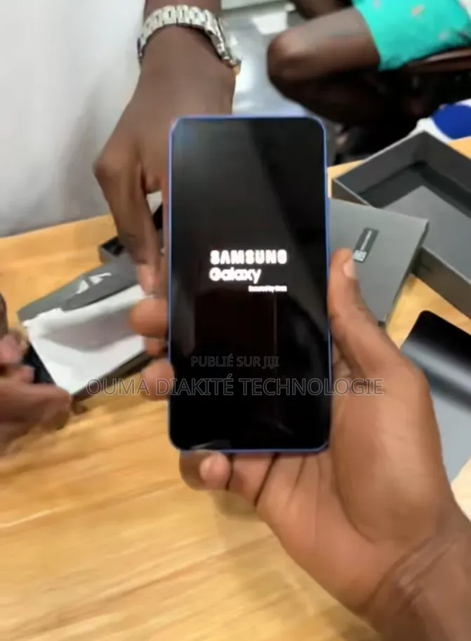 Nouveau Samsung Galaxy S21 5G 256 GB Noir
