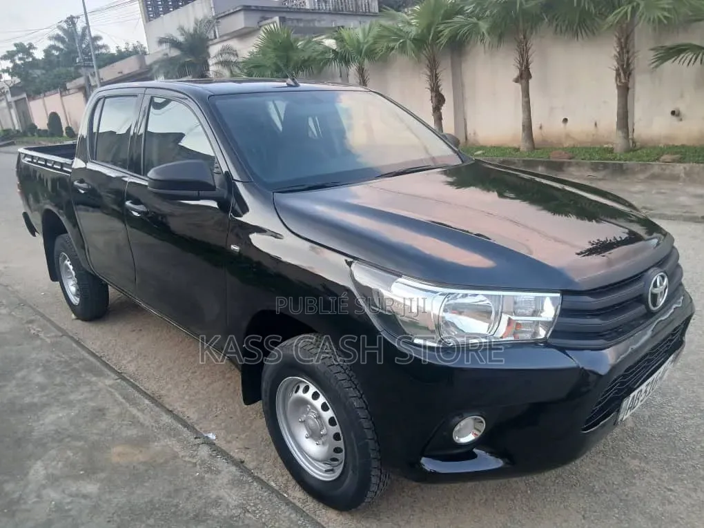 Toyota Hilux Revo Double Cab Deisel 2.4 AWD 2021 Noir