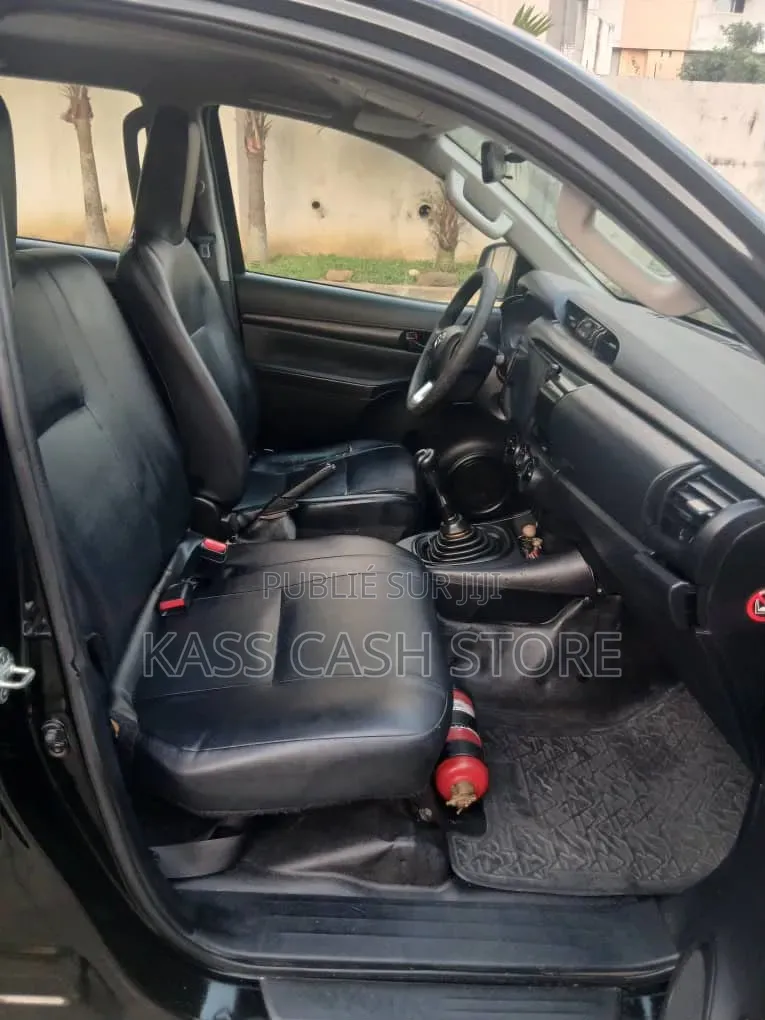 Toyota Hilux Revo Double Cab Deisel 2.4 AWD 2021 Noir