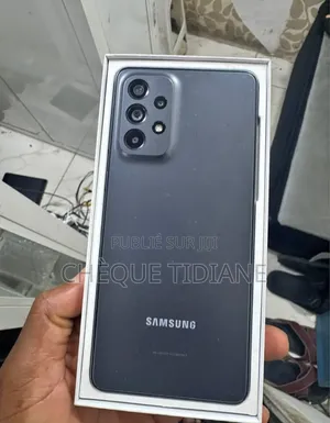 Nouveau Samsung Galaxy A73 5G 128 GB Noir