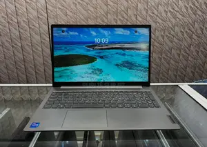 Nouveau Ordinateur portable Lenovo Yoga 9i 16GB Intel Core i7 SSD 1T