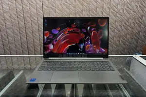 Nouveau Ordinateur portable Lenovo Yoga 9i 16GB Intel Core i7 SSD 1T