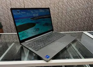 Nouveau Ordinateur portable Lenovo Yoga 9i 16GB Intel Core i7 SSD 1T