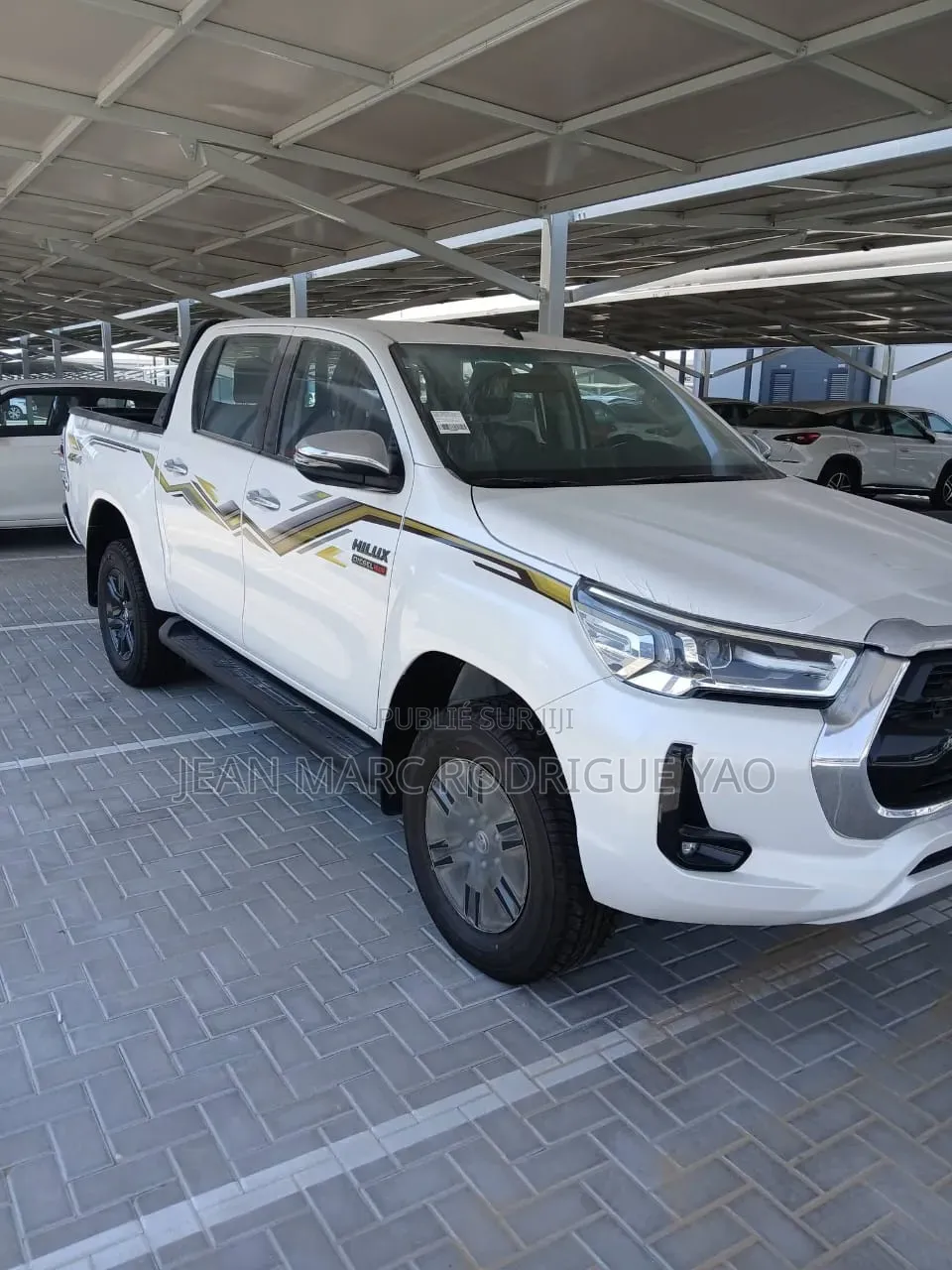 Nouveau Toyota Hilux 2026 Blanc cassé