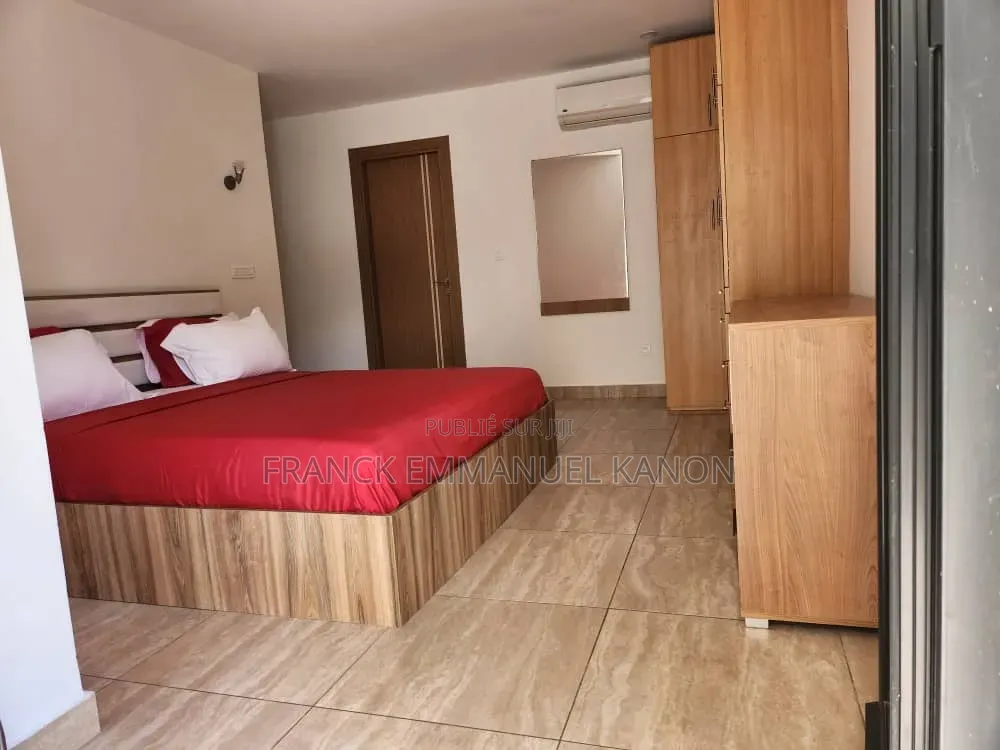 Meublé 4chbre Villa dans Kanon Immobilier, Sikensi à Vendre