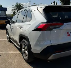Toyota RAV4 Limited 2021 Blanc